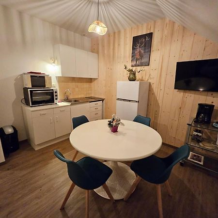 Gite Eglantine 2 A 6 Personnes Avec Spa Et Salle De Jeux Dans La Residence Вантрон Екстериор снимка