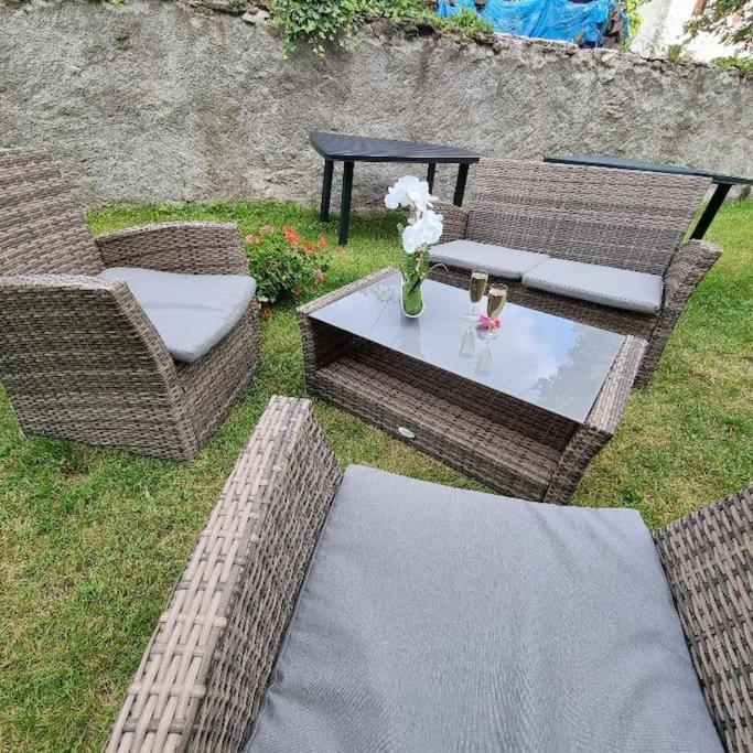 Gite Eglantine 2 A 6 Personnes Avec Spa Et Salle De Jeux Dans La Residence Вантрон Екстериор снимка