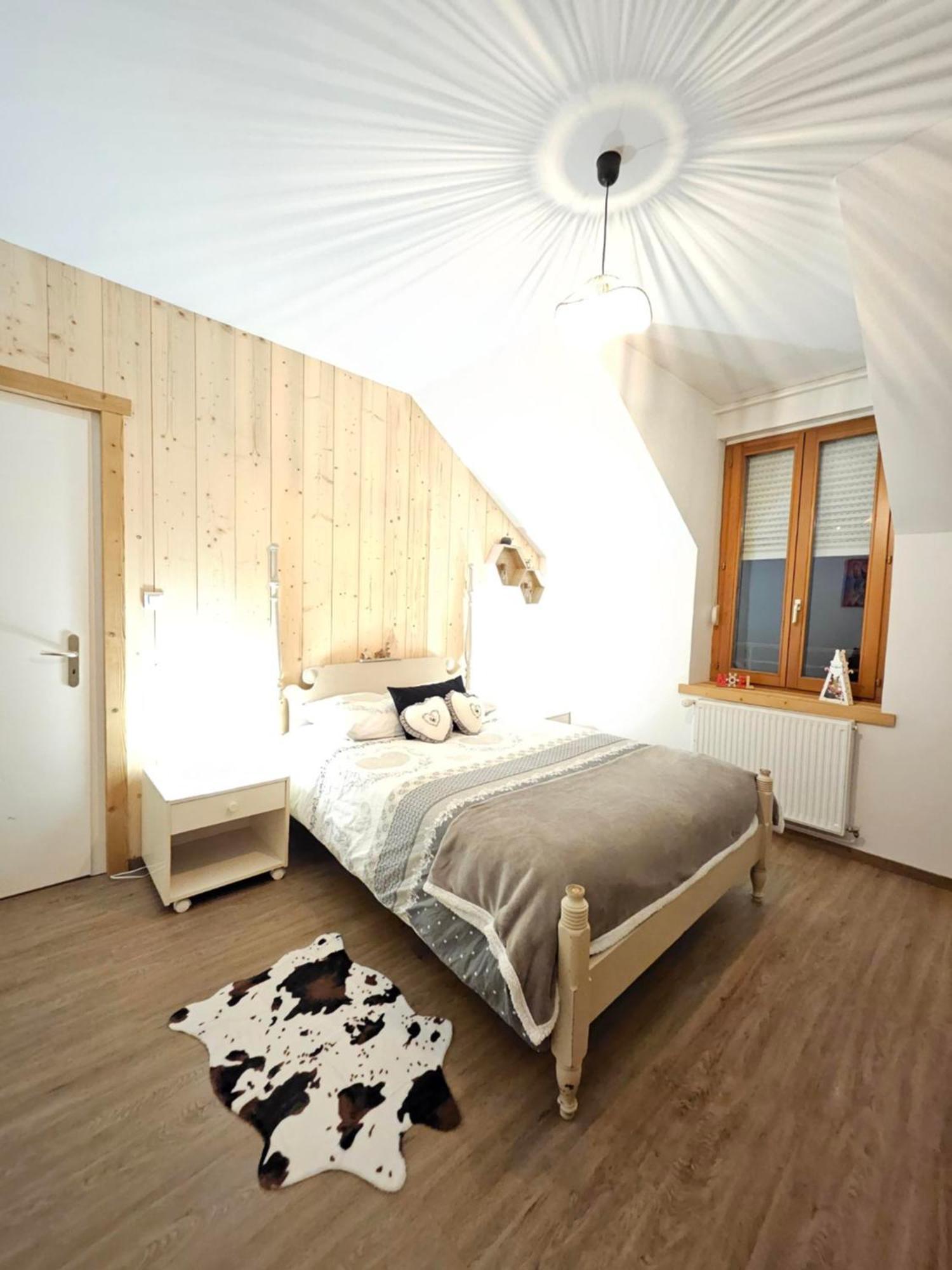 Gite Eglantine 2 A 6 Personnes Avec Spa Et Salle De Jeux Dans La Residence Вантрон Екстериор снимка